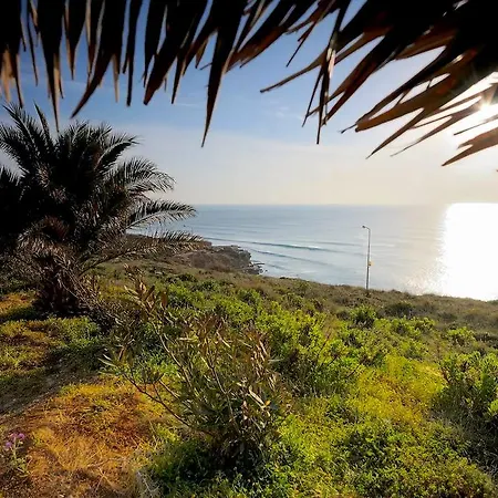 Ribeira D'ilhas Beach Ericeira